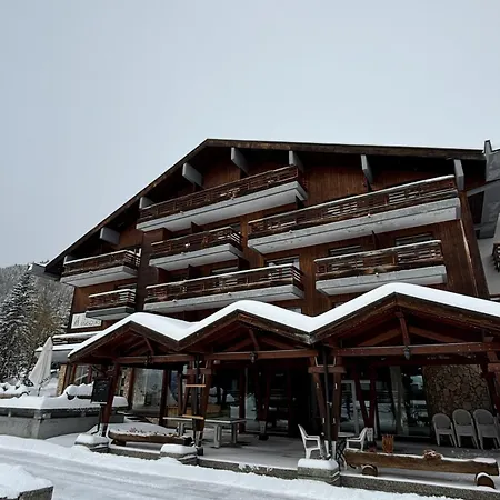 Hotel 52